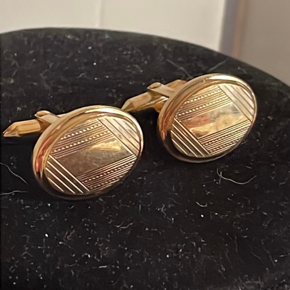 Antique unsigned/ 1/20 14k GF-gold filled-engravable oval cuff links - Picture 7 of 15